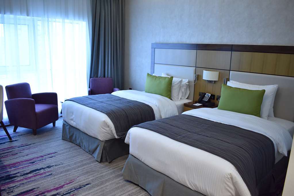 Golden Tulip Media Hotel Dubai Esterno foto