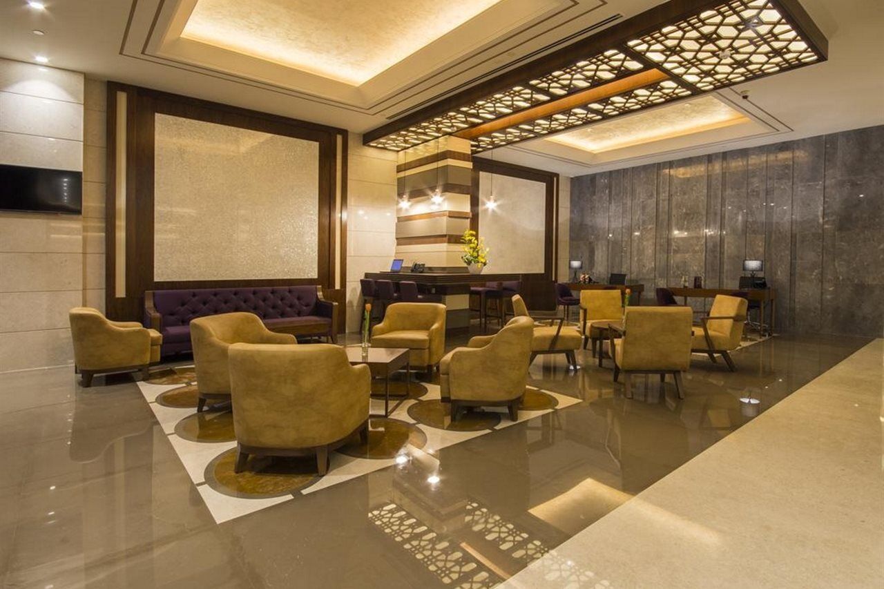 Golden Tulip Media Hotel Dubai Esterno foto