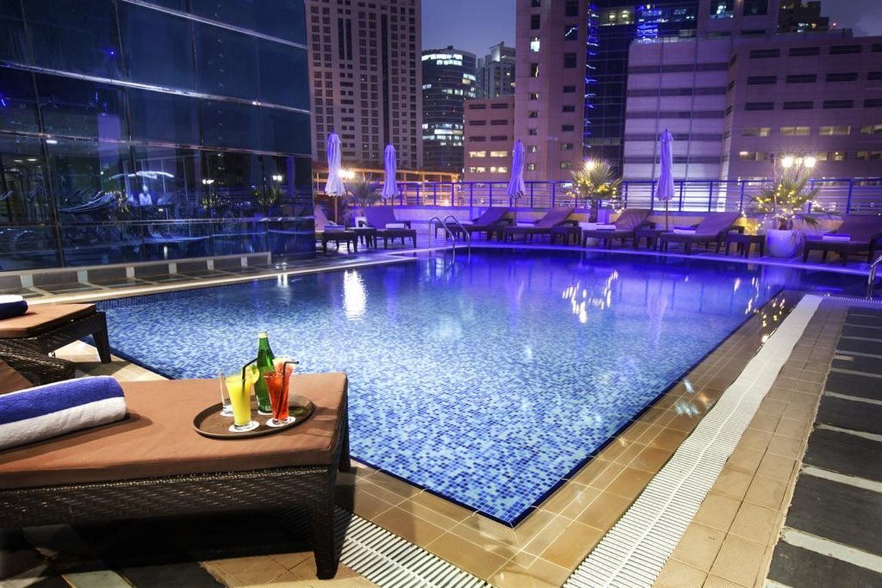 Golden Tulip Media Hotel Dubai Esterno foto